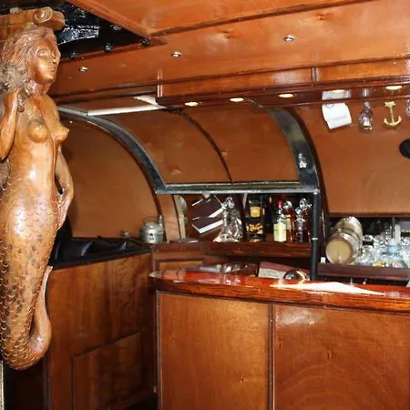 Cutty Jean Båthotell